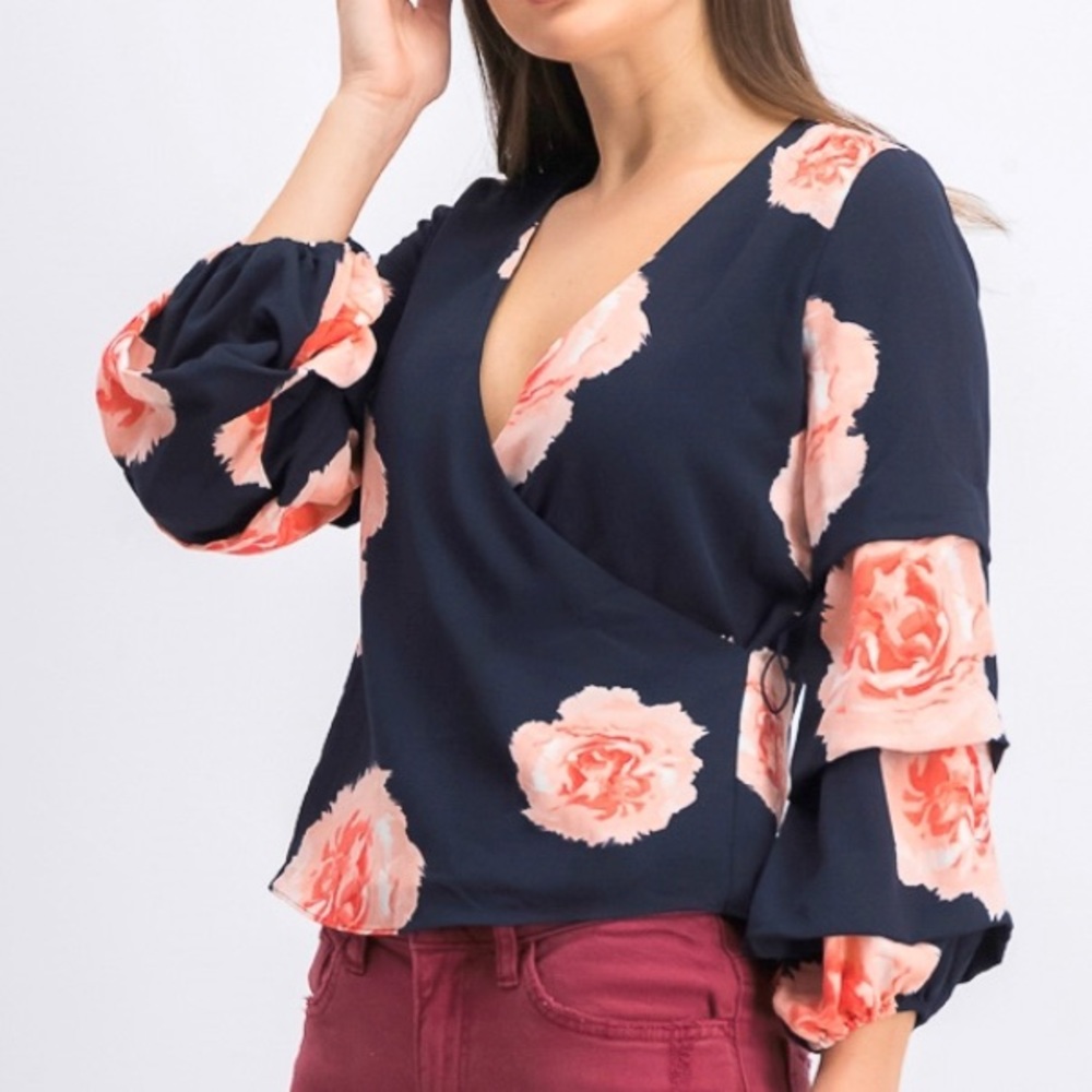 NWT Macys Bar lll wrap front floral blouse navy pink size XS 💗